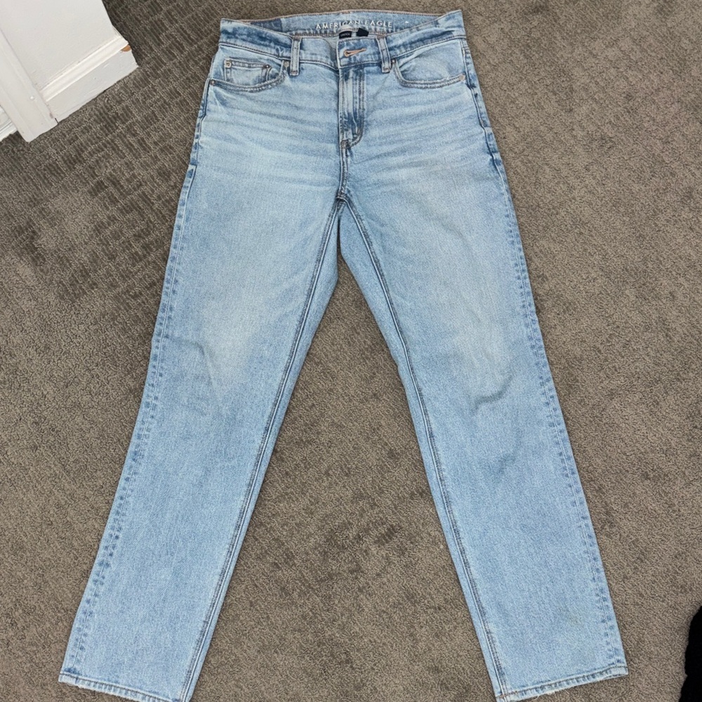American Eagle Outfitters Women’s Light Blue Straight Jeans